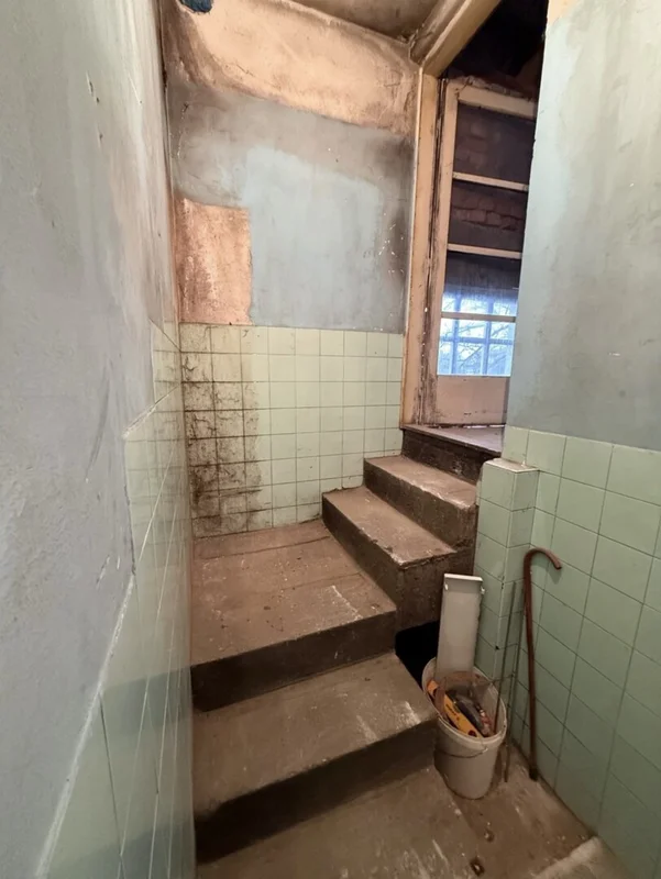 Dva etažirana stana s dvorištem i terasom – Dubrava