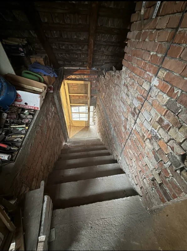 Dva etažirana stana s dvorištem i terasom – Dubrava