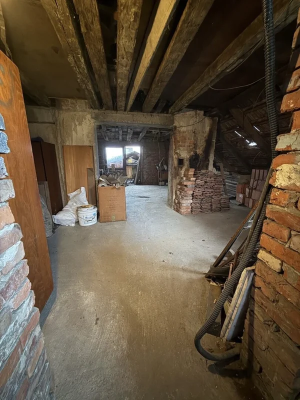 Dva etažirana stana s dvorištem i terasom – Dubrava