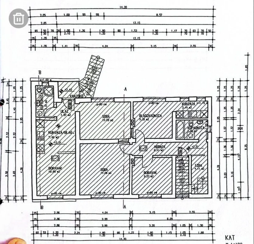Dva etažirana stana s dvorištem i terasom – Dubrava