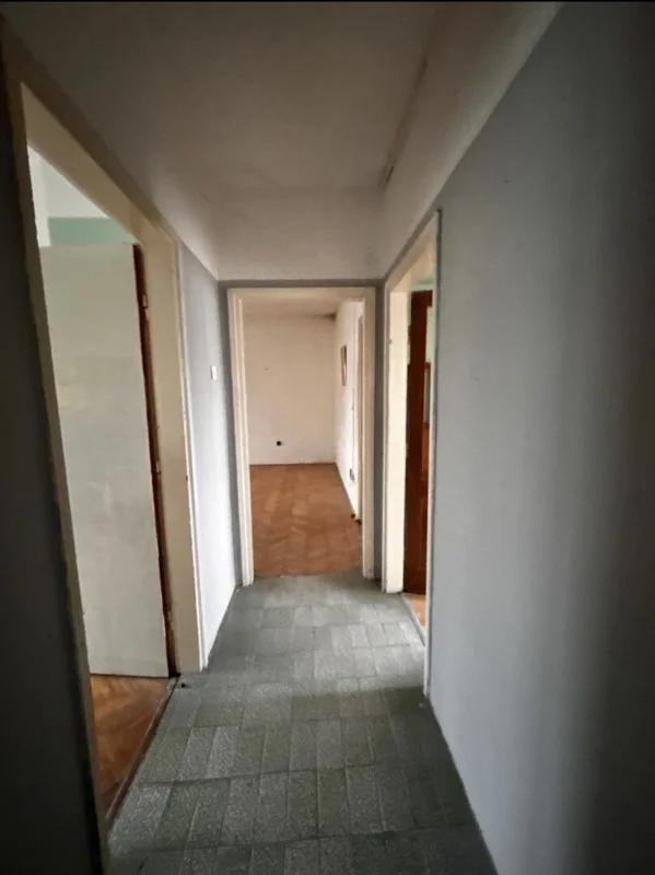 Dva etažirana stana s dvorištem i terasom – Dubrava