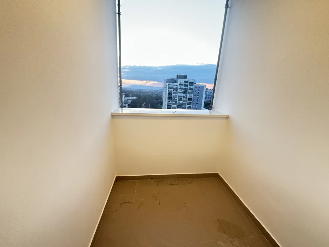 Adaptiran stan 42,9 m², Travno – loggia, pogled