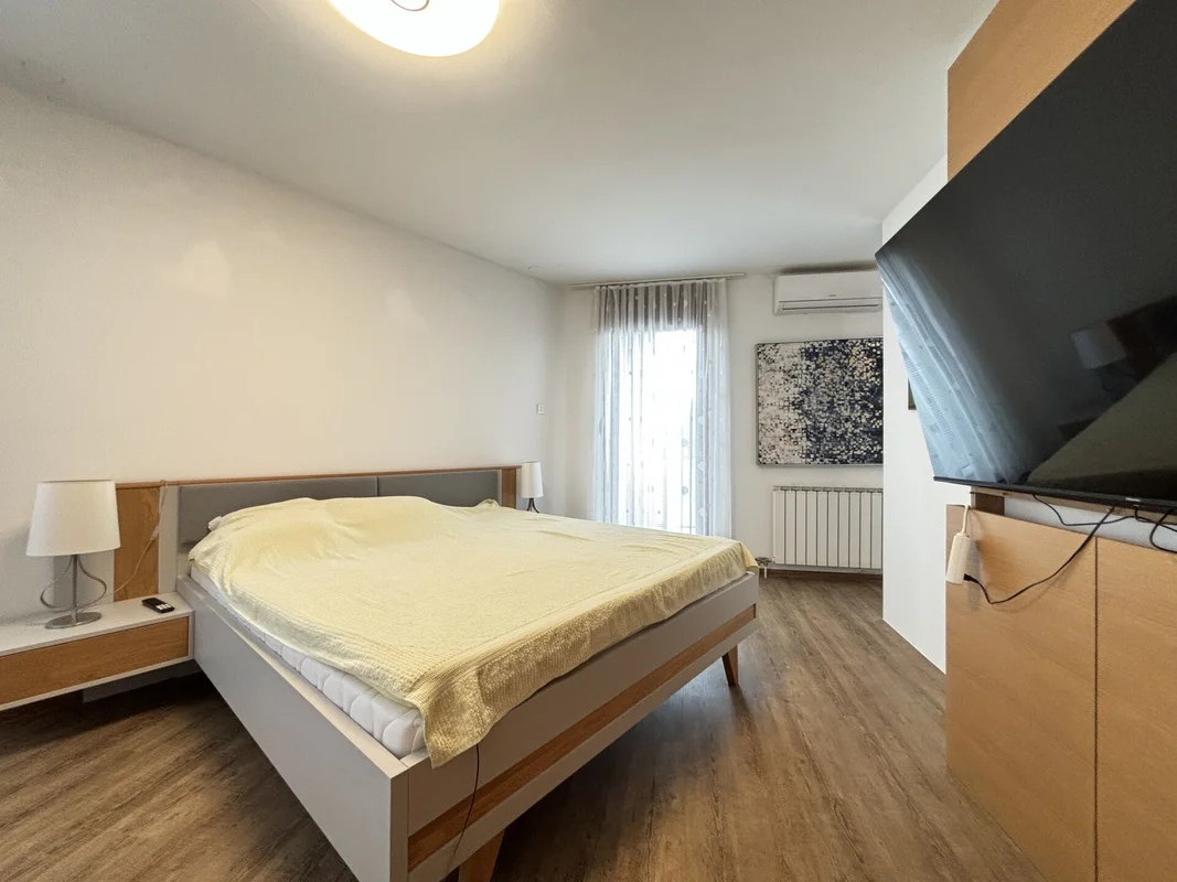 Luksuzno adaptiran 4S stan 100m2 + 2 garaže, Trešnjevka