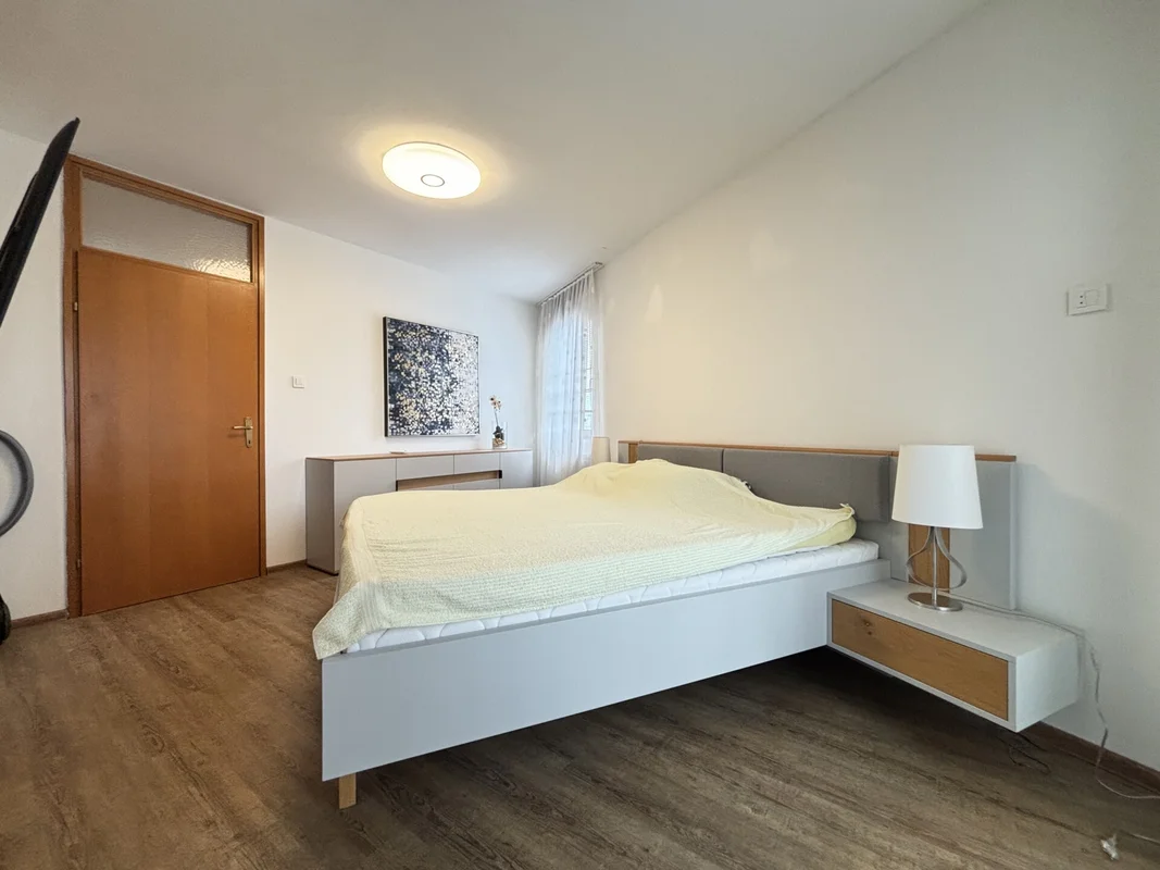 Luksuzno adaptiran 4S stan 100m2 + 2 garaže, Trešnjevka