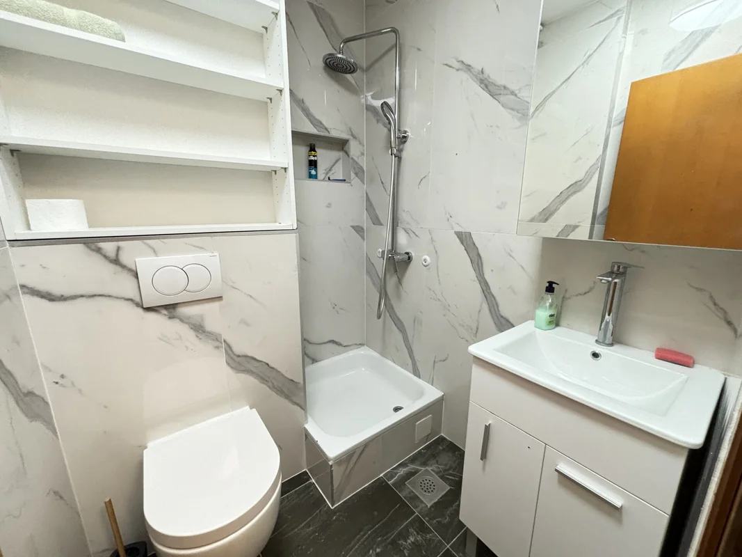 Luksuzno adaptiran 4S stan 100m2 + 2 garaže, Trešnjevka