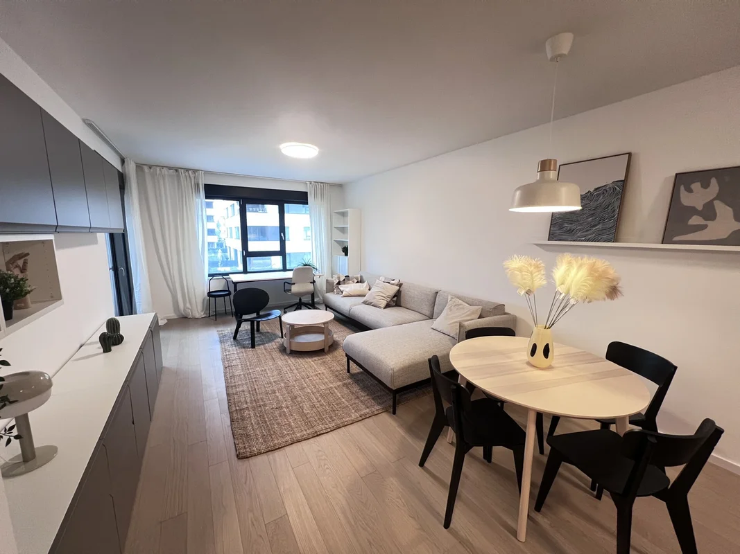 Stan, najam, Laniste (blato), novogradnja, 59m2+ parking! Prvi kat!