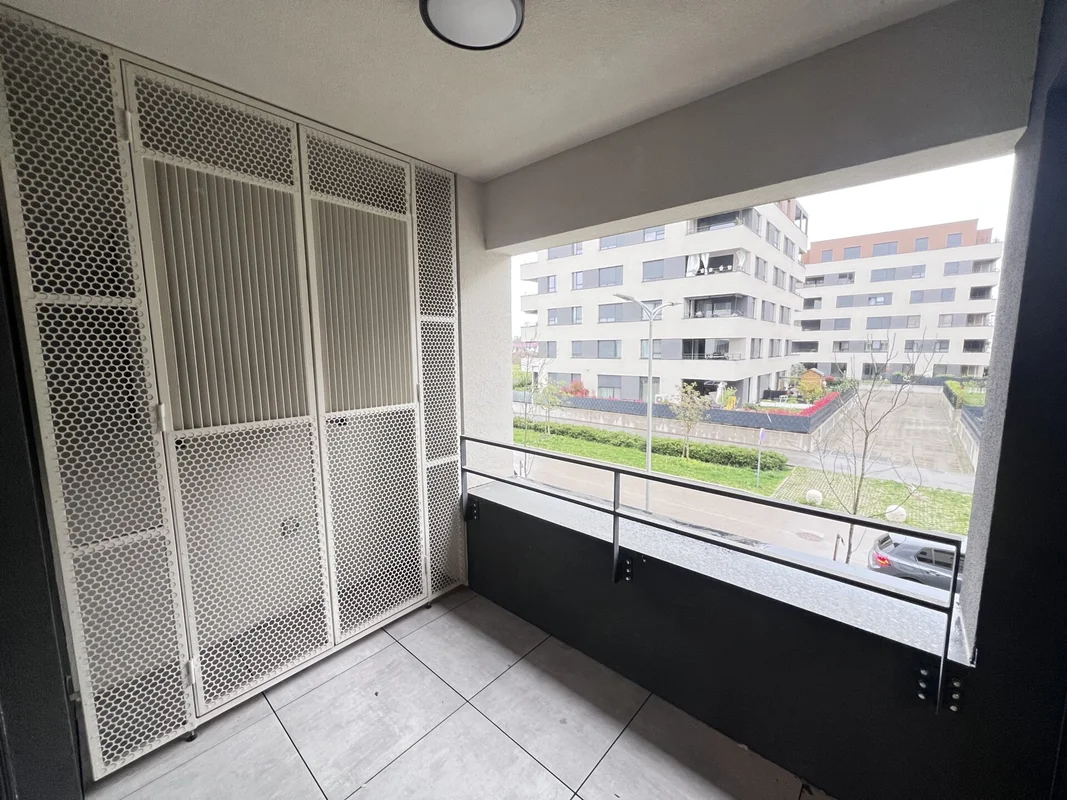 Stan, najam, Laniste (blato), novogradnja, 59m2+ parking! Prvi kat!