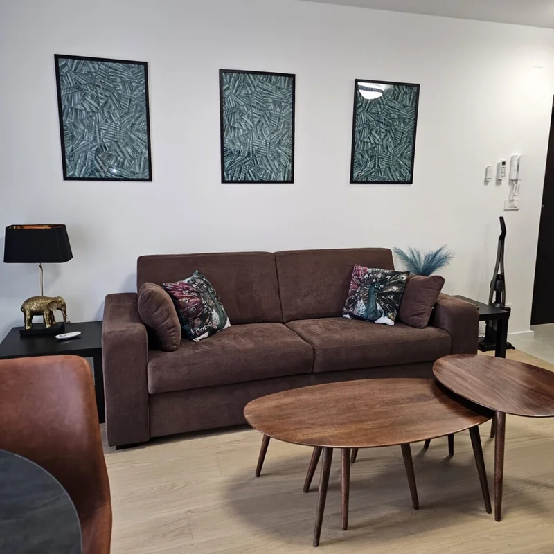 Novouređen 2-sobni stan, Miramarska, balkon, 40m²