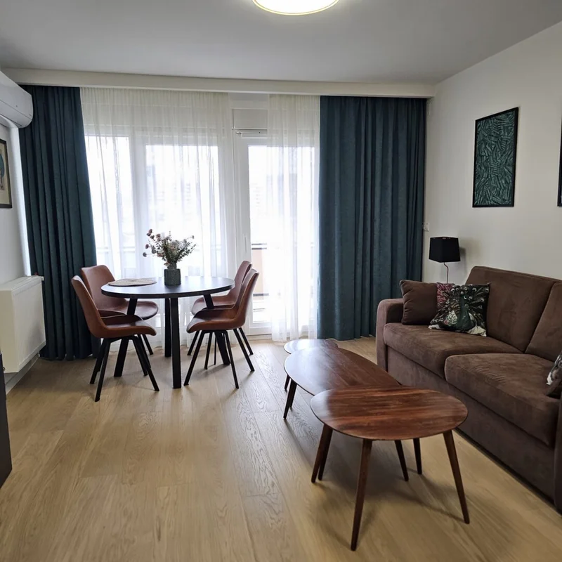 Novouređen 2-sobni stan, Miramarska, balkon, 40m²