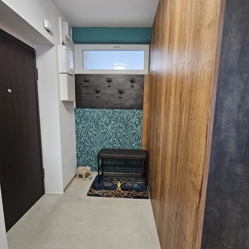 Novouređen 2-sobni stan, Miramarska, balkon, 40m²