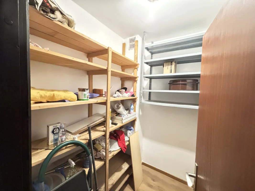 PRODAJE SE TROSOBAN STAN U CENTRU SESVETA