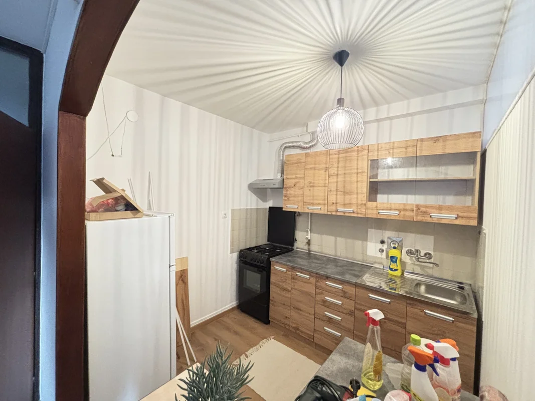 PRODAJE SE TROSOBAN STAN U CENTRU SESVETA