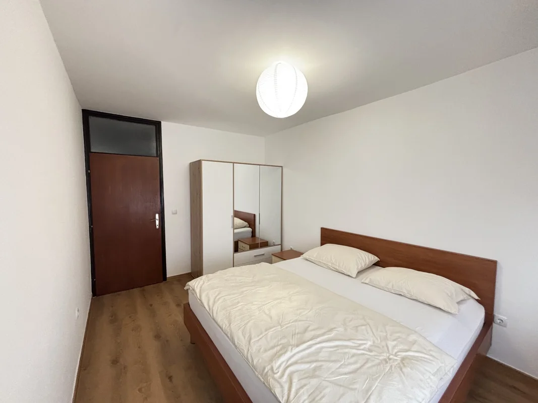 PRODAJE SE TROSOBAN STAN U CENTRU SESVETA