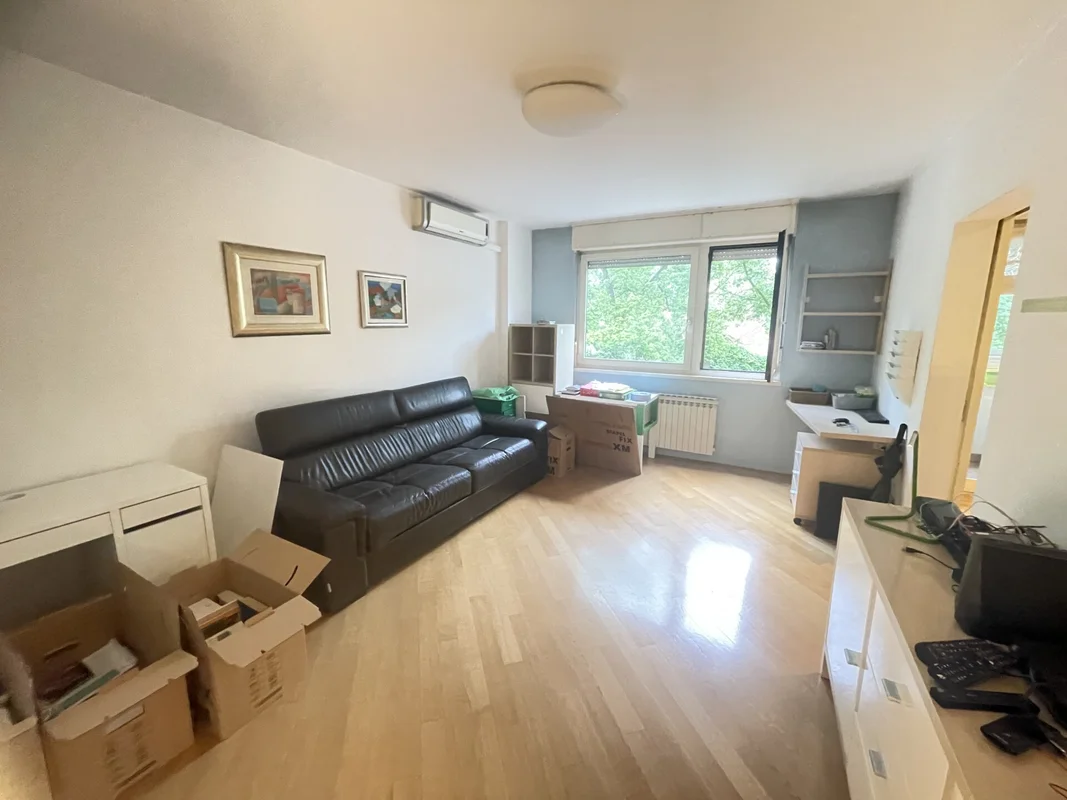 Stan, Zagreb, jarun, dvije spavaće sobe + spremište! 80m2