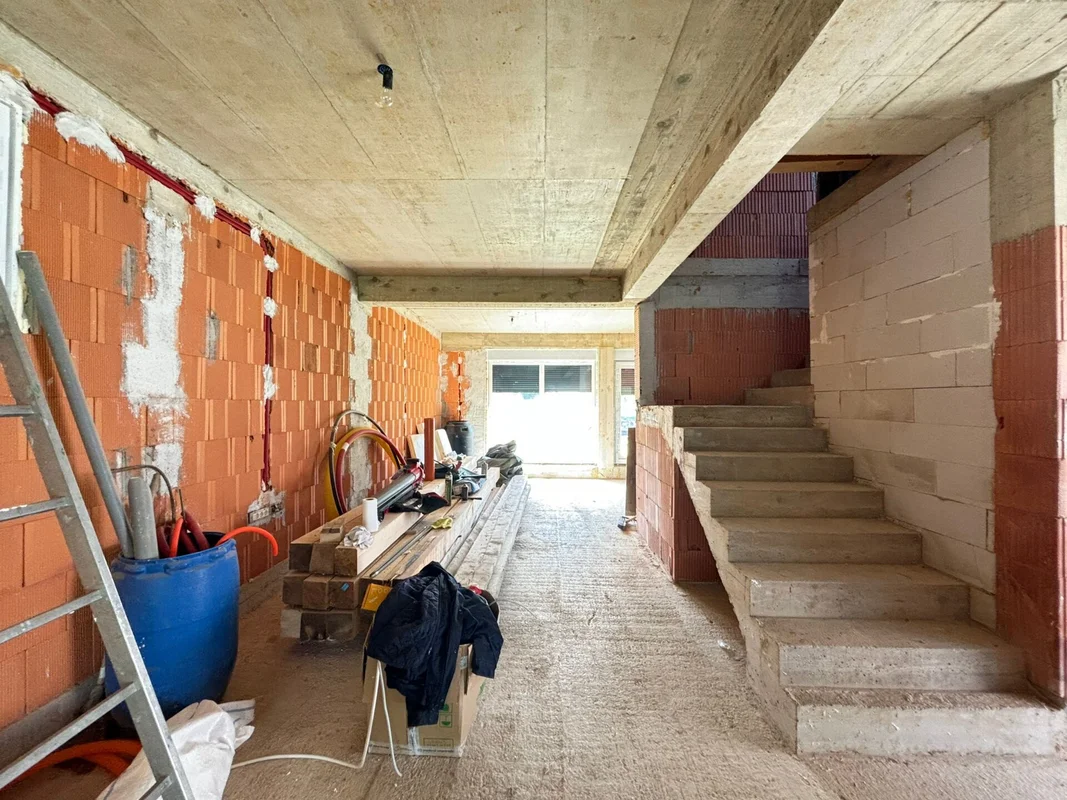 Nova samostojeća kuća 197 m² s vrtom – Bregana
