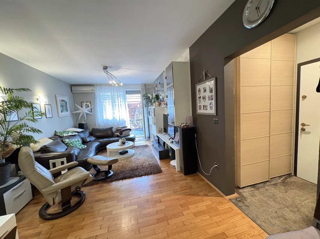 Dugave – moderan 2-soban stan s parkirnim mjestom i spremištem, 63m2