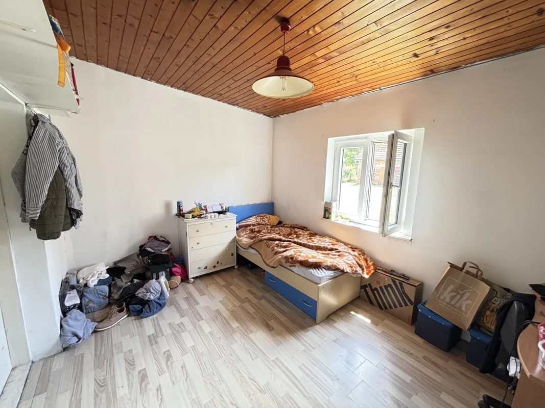 PRODAJE SE KUĆA S VELIKOM OKUĆNICOM – PROZORJE, DUGO SELO