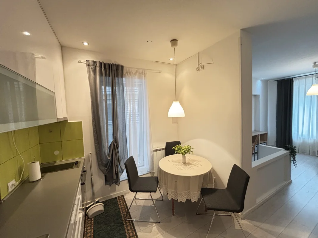 Stan na Pantovčaku – renoviran, namješten, 45m2, PRILIKA