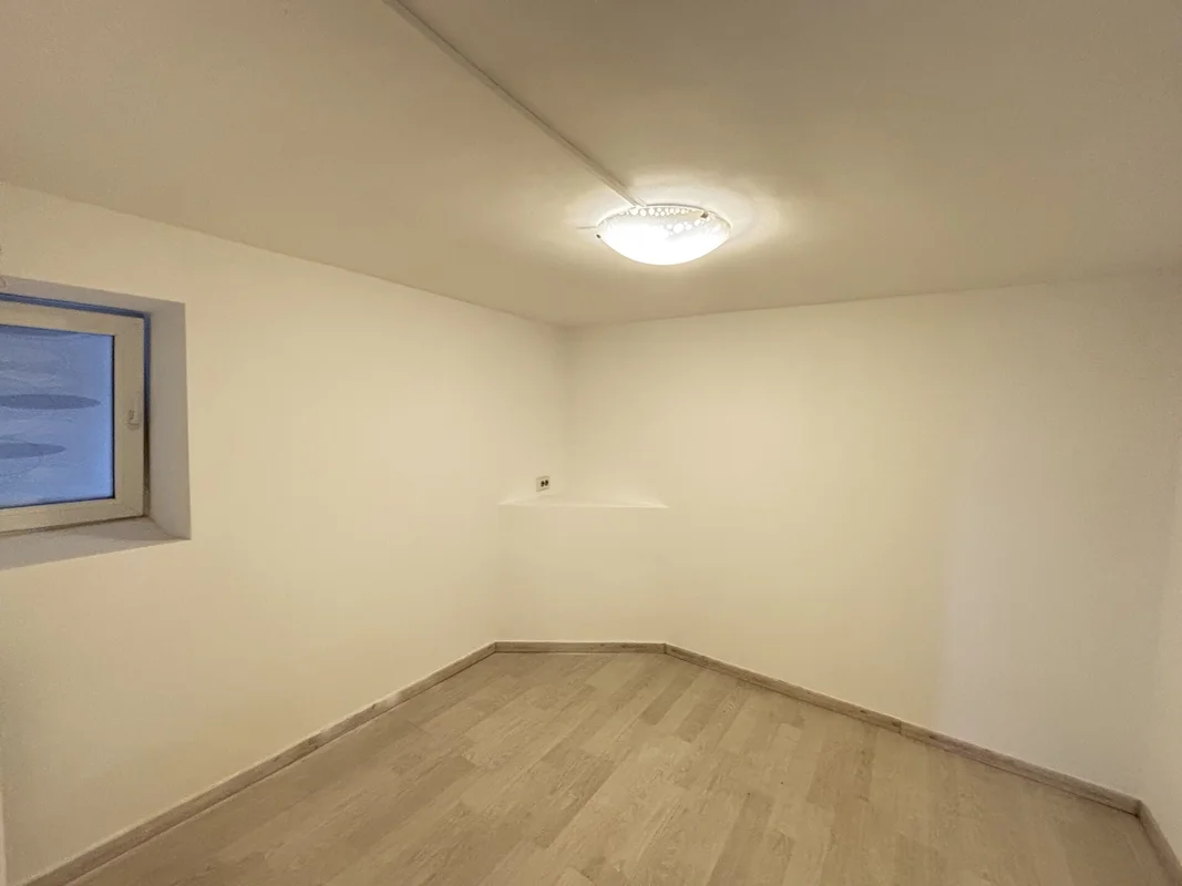 Stan na Pantovčaku – renoviran, namješten, 45m2, PRILIKA