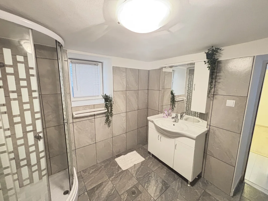 Stan na Pantovčaku – renoviran, namješten, 45m2, PRILIKA