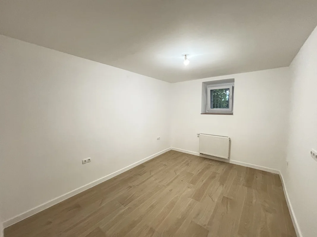 KOMPLETNO RENOVIRAN STAN, 45m2 – KUHAČEVA ULICA, KVATERNIKOV TRG