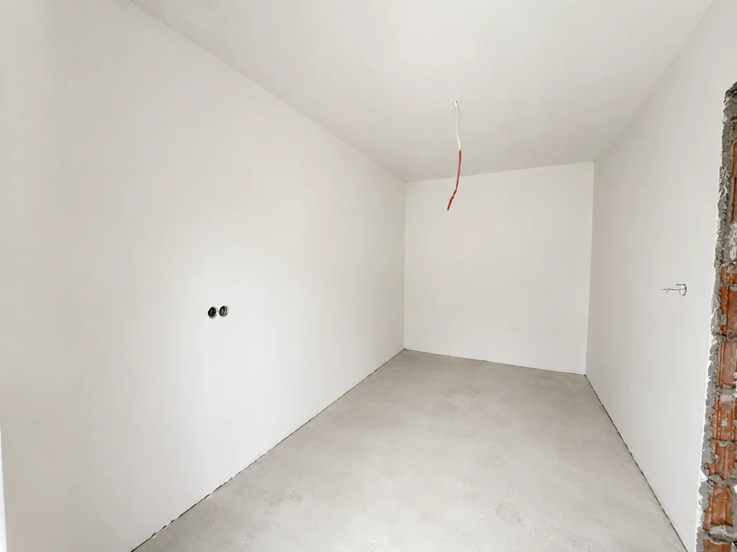 Novouređena garsonijera 35m2 + parking, Trešnjevka