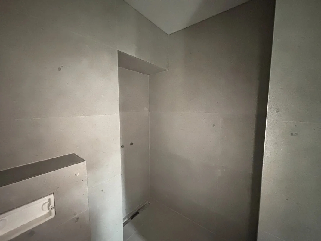 Novouređena garsonijera 35m2 + parking, Trešnjevka