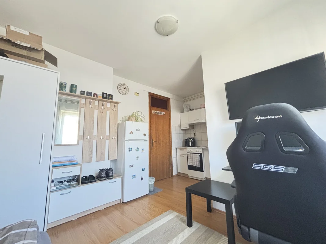 Garsonijera 17 m² u Gornjoj Dubravi, parking uključen