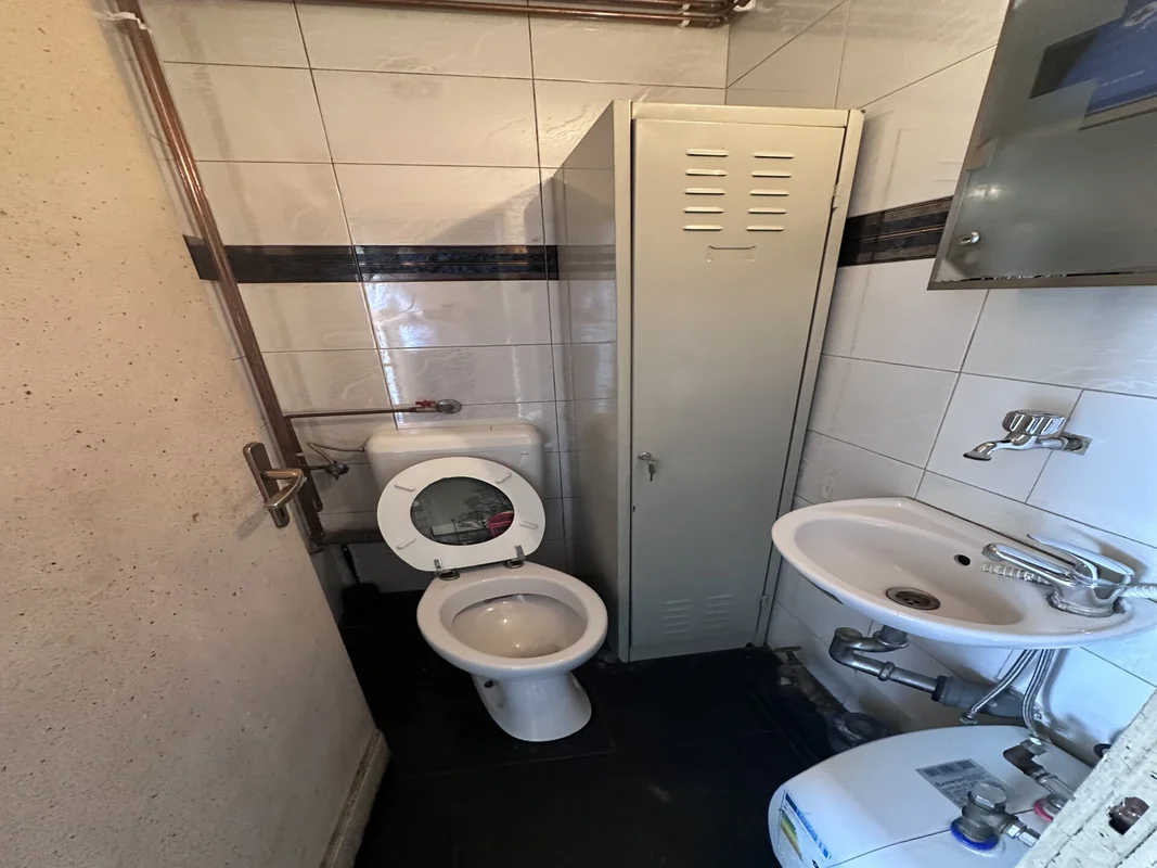 Poslovni prostor NA MAKSIMIRSKOJ!! 22m2 prizemlje!!