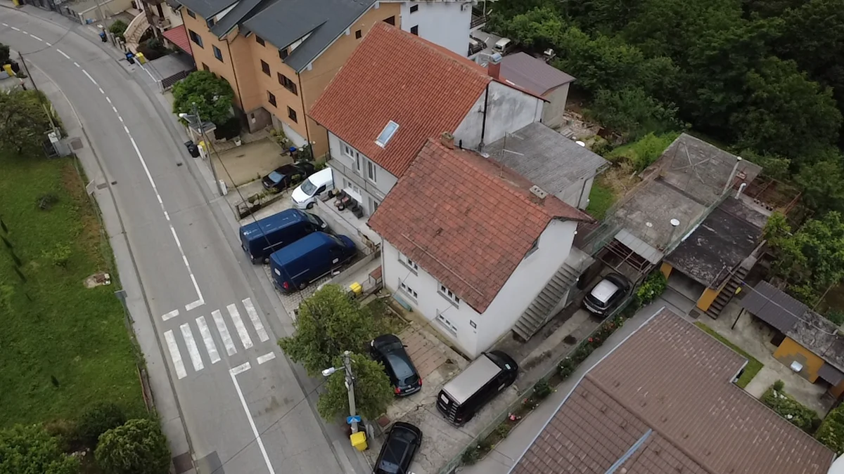 Remete – Kuća s 3 etažirana stana, garažom i velikim vrtom