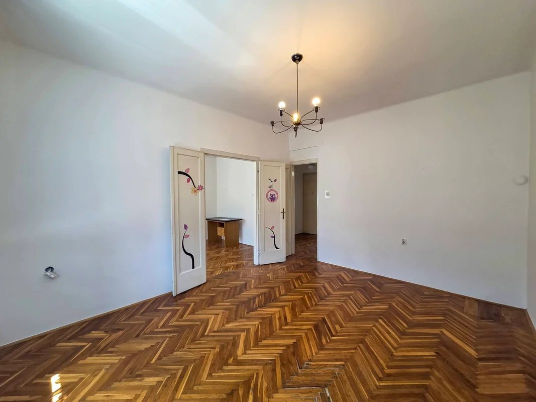 Trešnjevka, Ozaljska – Svijetao stan 60 m² s golemim potencijalom!