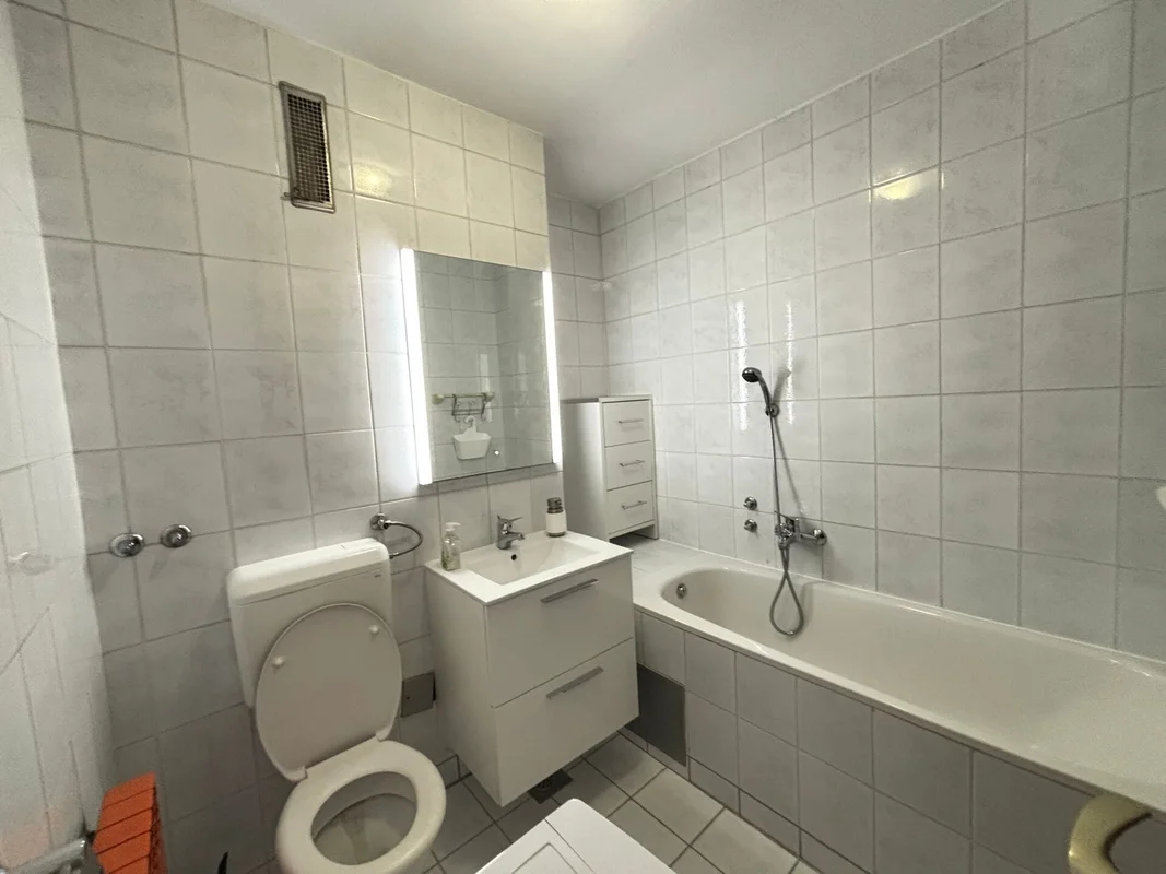 NAJAM STANA – ZAGREB | ZAPADNI KOLODVOR | 41 m² | PARKIRNO MJESTO