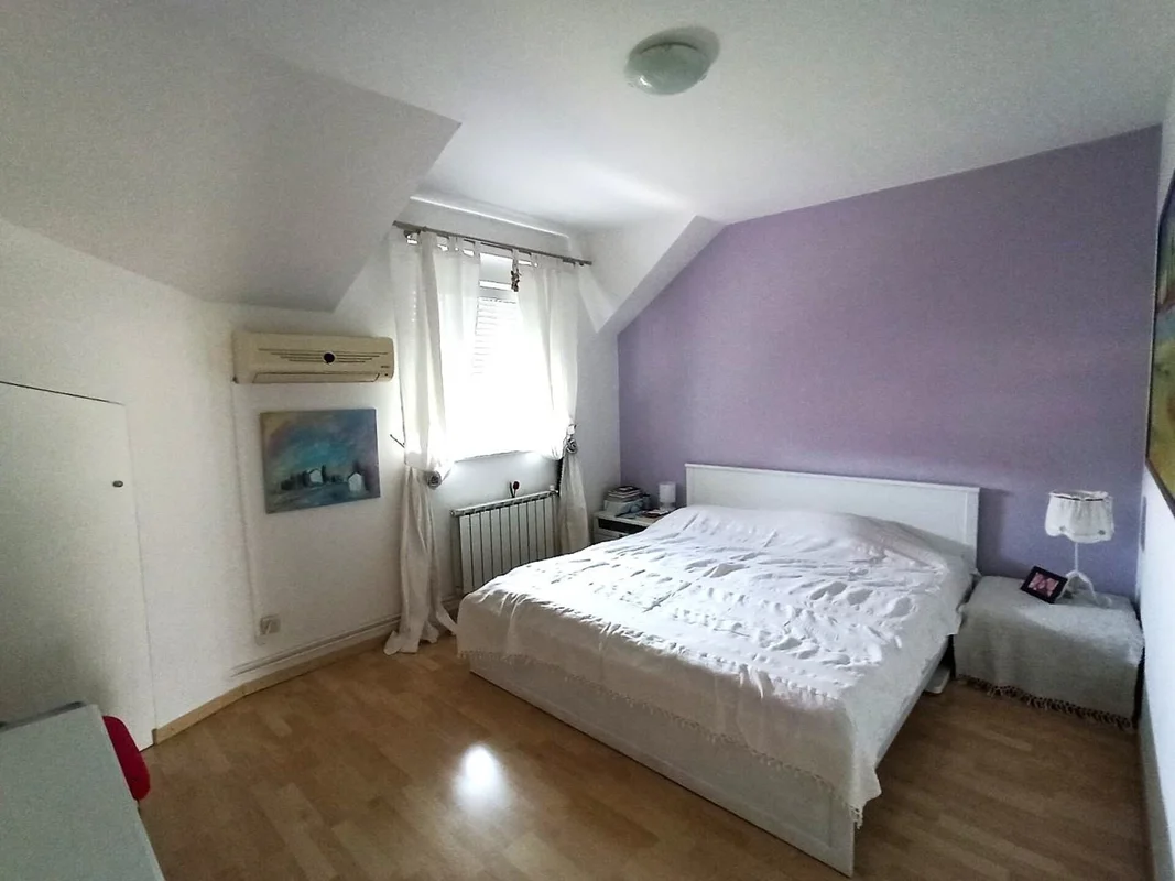Zagreb, Lučko, kuća mogucnost prenamjene u 3 stana!! 228m2!