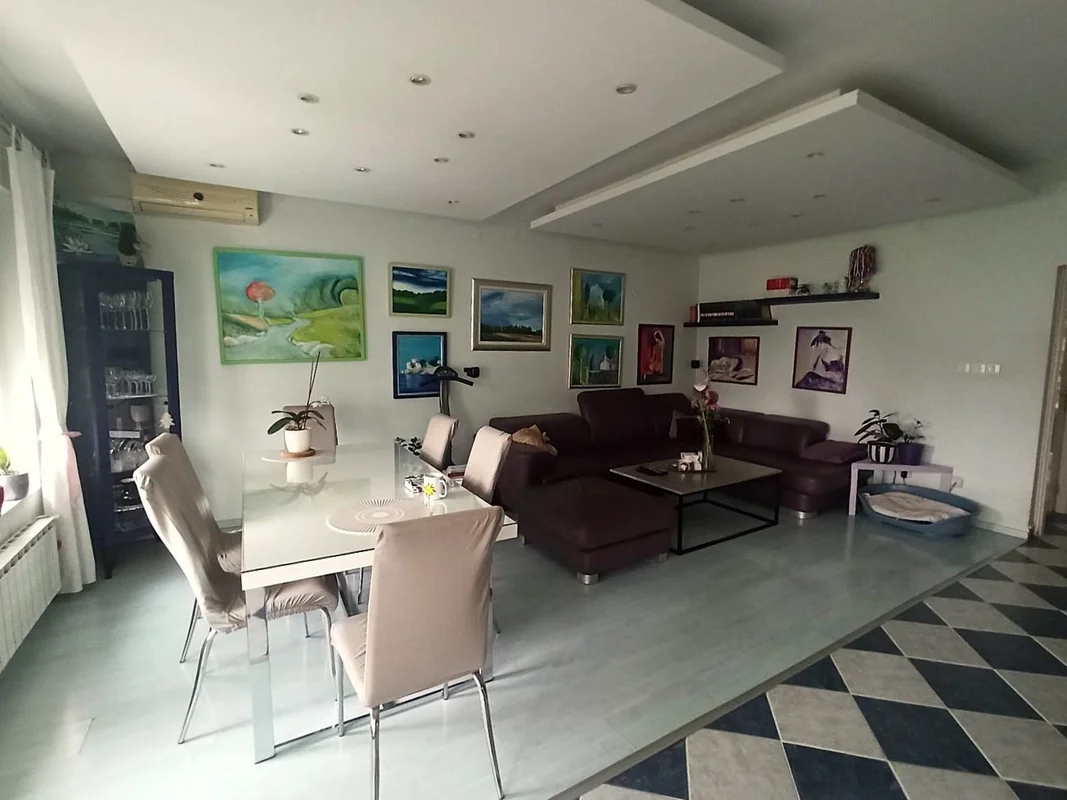 Zagreb, Lučko, kuća mogucnost prenamjene u 3 stana!! 228m2!