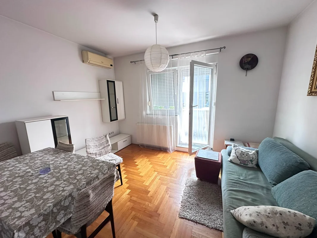 JARUN | 1S+DB | PRIVATNI VRT 64 m² | PARKING | ODLIČNA LOKACIJA
