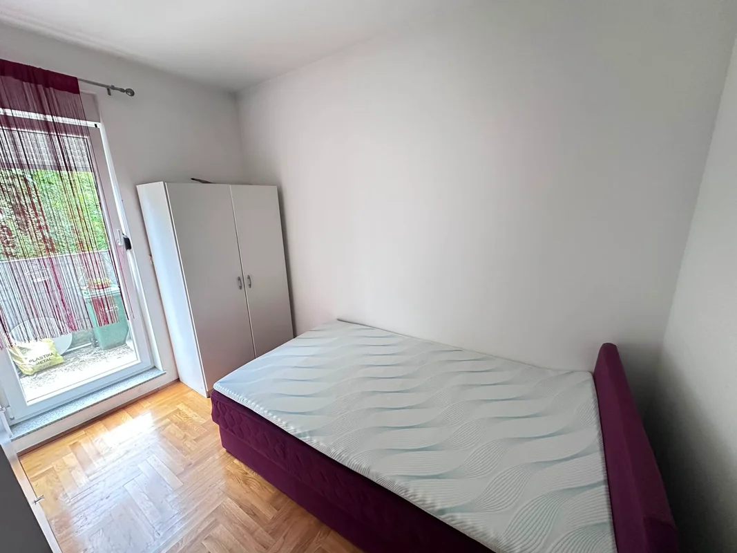JARUN | 1S+DB | PRIVATNI VRT 64 m² | PARKING | ODLIČNA LOKACIJA
