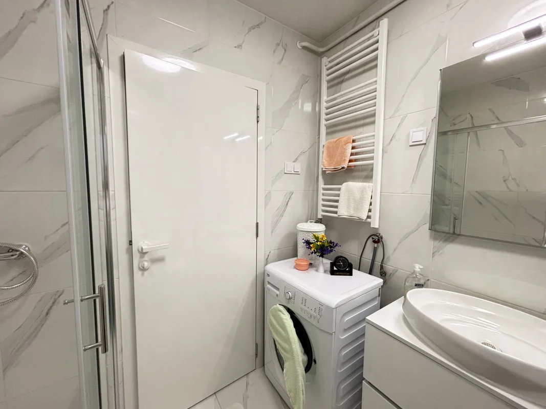 Malešnica, adaptiran 2-soban stan 40 m², 1. kat, lift