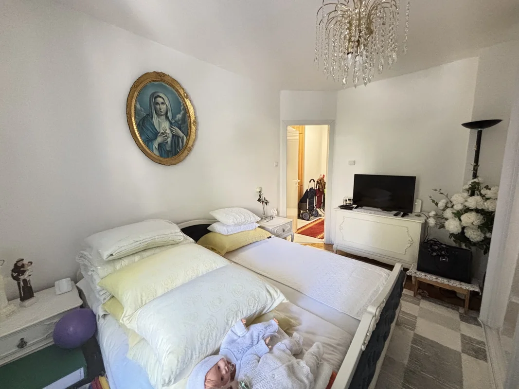 Malešnica, adaptiran 2-soban stan 40 m², 1. kat, lift