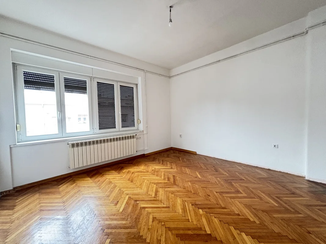 Šubićeva | Prostran 4-soban stan 86 m² s garažom i liftom