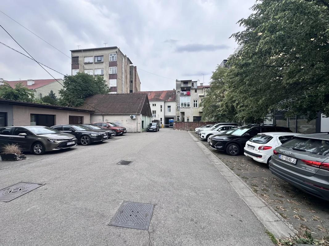 Zagreb, donji grad, VLAŠKA ulica, 53m2, dvoetažni, sa parkingom!