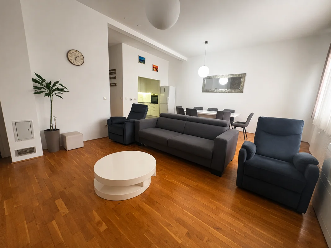 Kustošija – Prostran stan od 84 m² s dva parkirna mjesta!