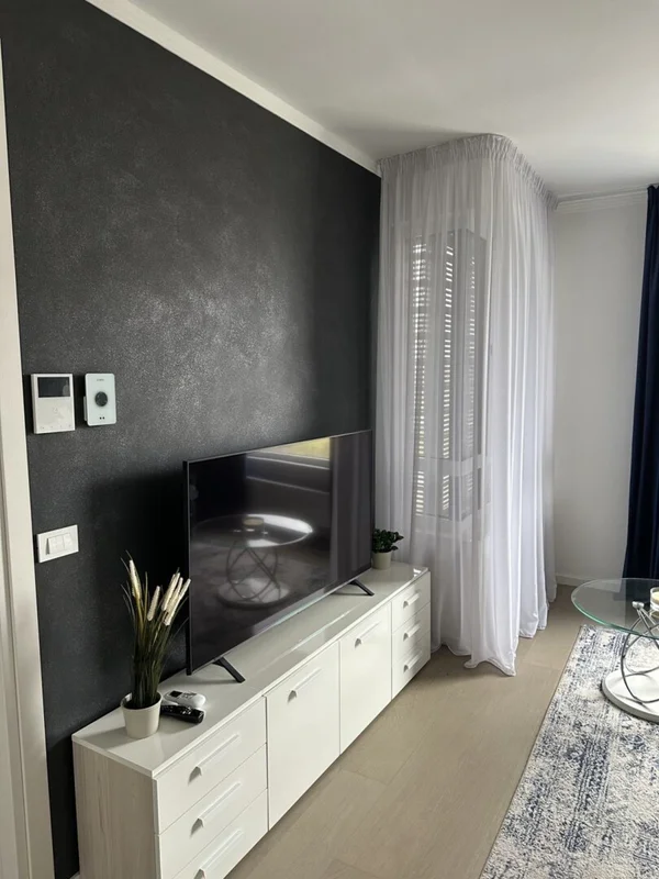 Stan, Zagreb, trnje, 52m2+gpm, POGLED NA FONTANE, SARAS CENTAR!