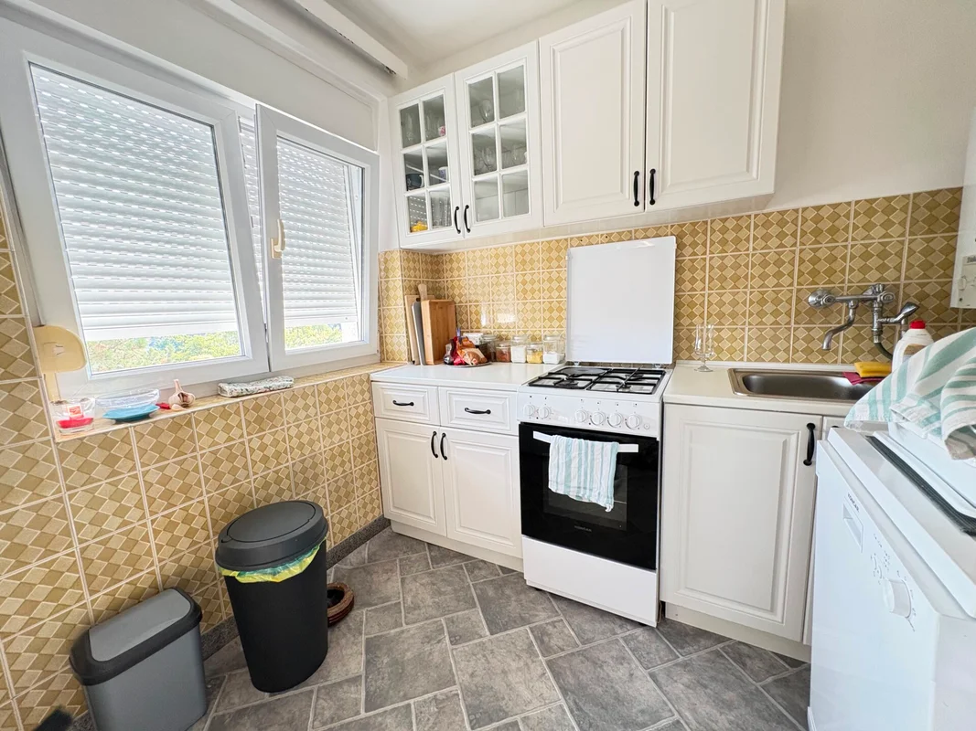 Volovčica | Trosoban stan 57 m² s lođom i spremištem