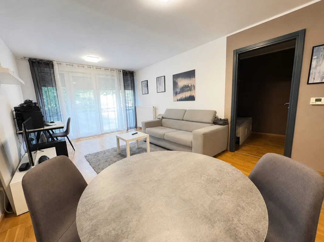 Moderan i svijetao: 2-soban stan 40m2 u srcu Španskog!