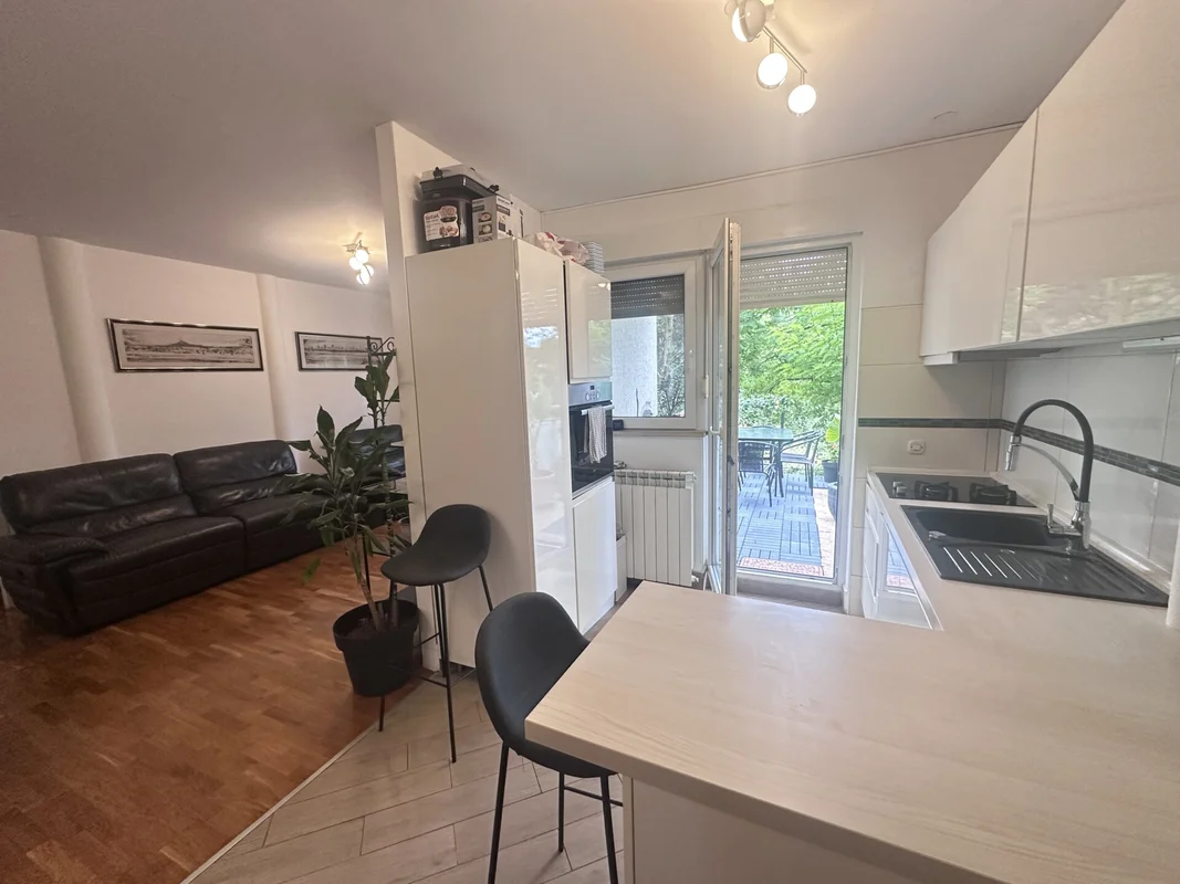 Zagreb, najam! Vrhovec–luksuzan obiteljski stan 111 m² s terasom i GPM