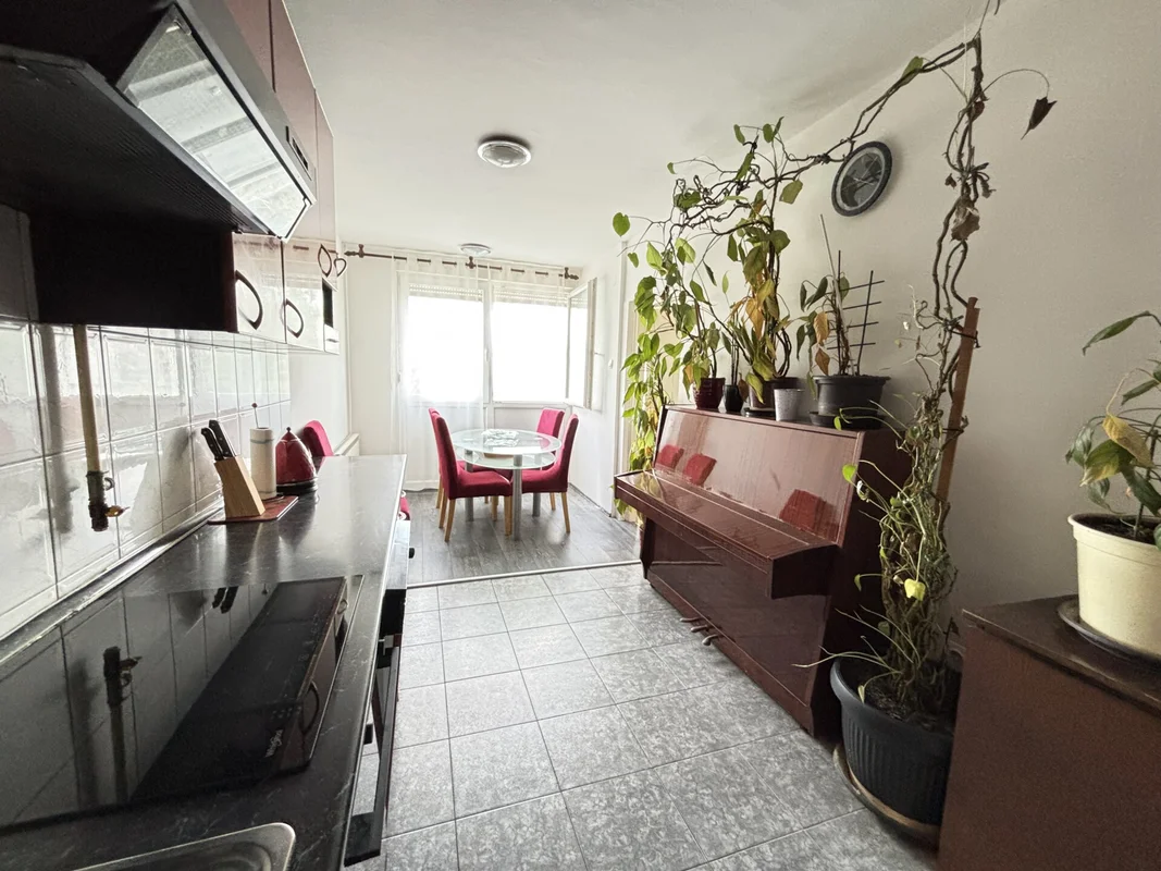 Sesvete | Prostran 3-soban stan 78 m² + spremište