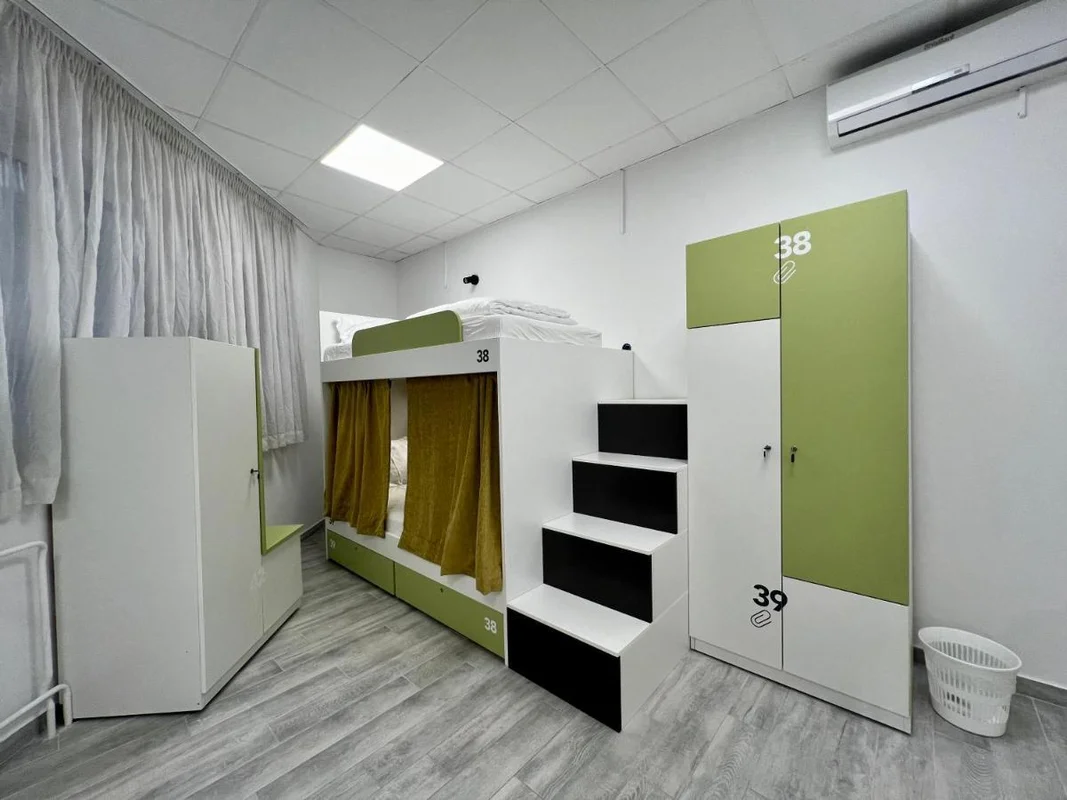 Zagreb, trnje, sigečića, HOSTEL SA 19 soba! 715m2!