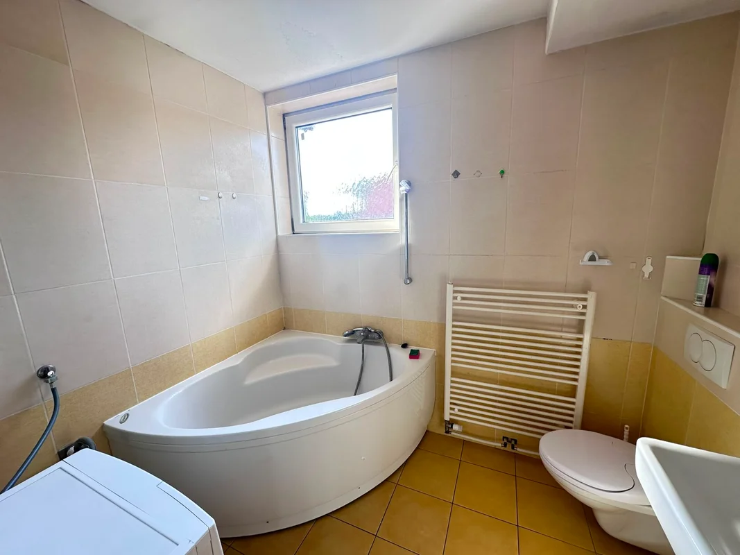 Trosoban stan s loggiom i parkingom – 86,63 m²