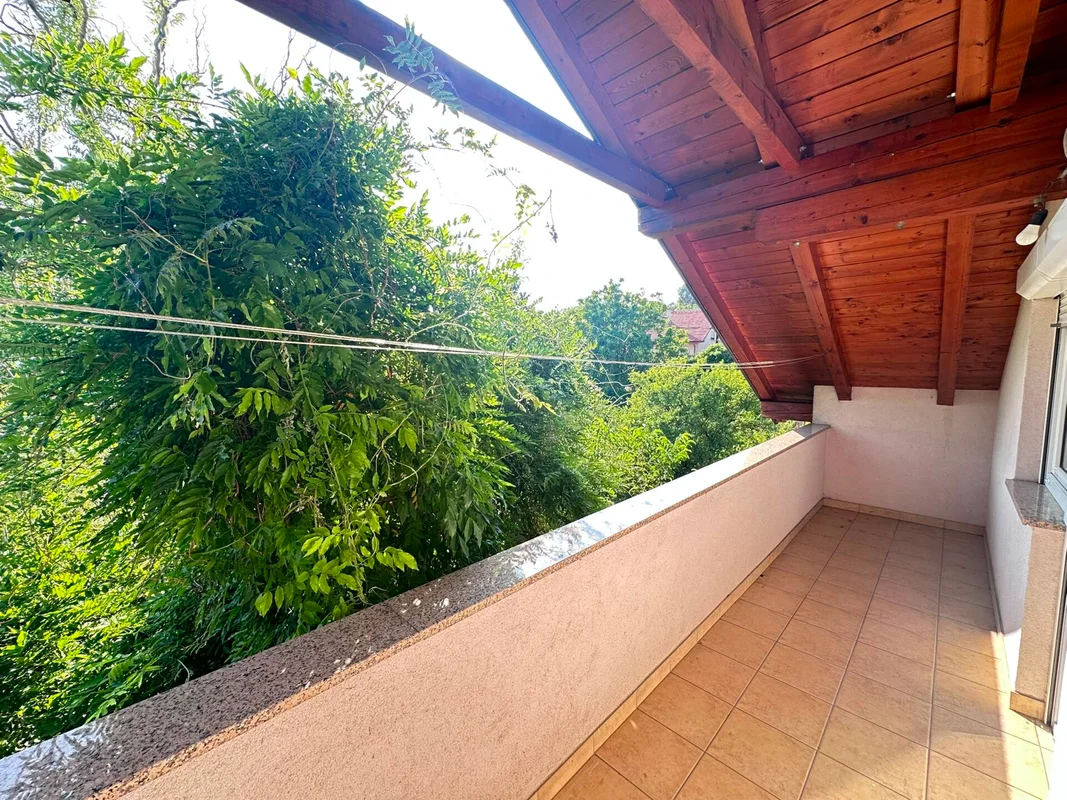 Trosoban stan s loggiom i parkingom – 86,63 m²
