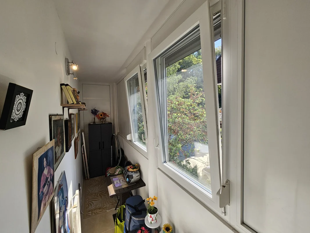 Uređen stan 33,4 m² na Črnomercu, lođa i balkon